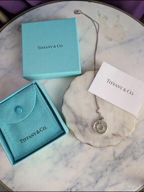 Tiffany & Co. Sterling Silver Circular Pendant Necklace in Blue